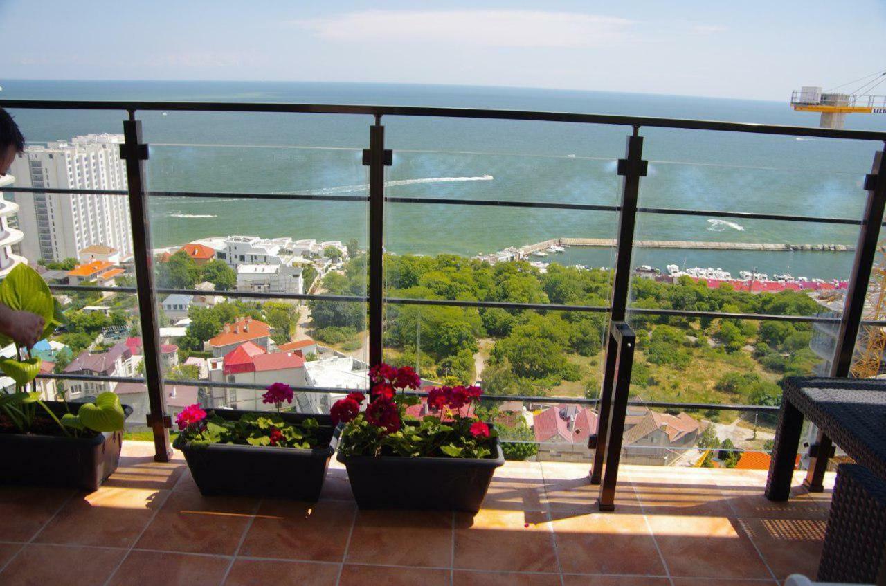 Апартаменты В Аркадии С Террасой И Прямым Видом На Море Odessa Exterior foto